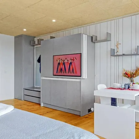 Evi'S Home Hotel & Apartments-3